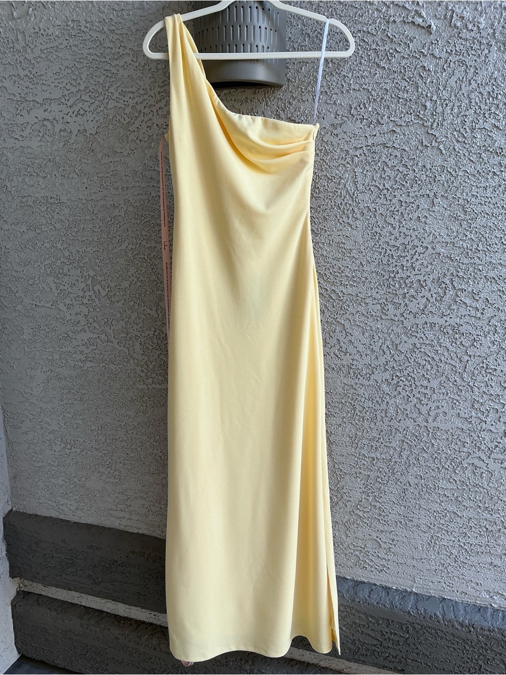 NWT Lulu’s Maevyn Light Yellow Cowl Back Column Maxi Dress Small Chic - Picture 3 of 14